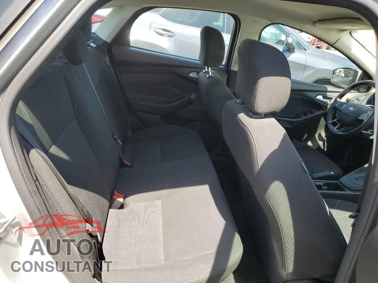 FORD FOCUS 2016 - 1FADP3F21GL299925