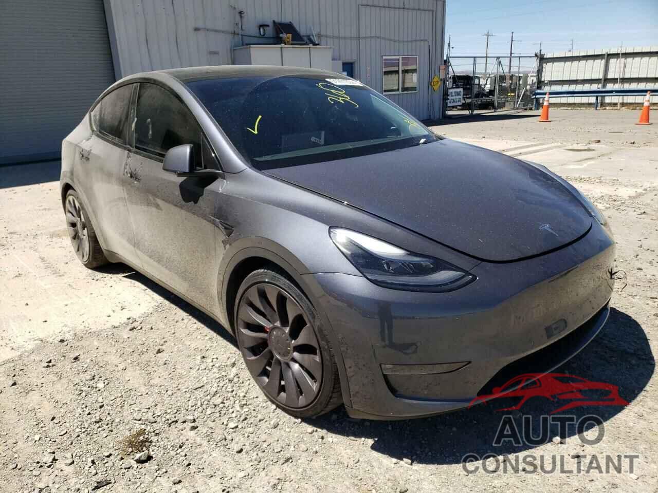 TESLA MODEL Y 2021 - 5YJYGDEF8MF157754