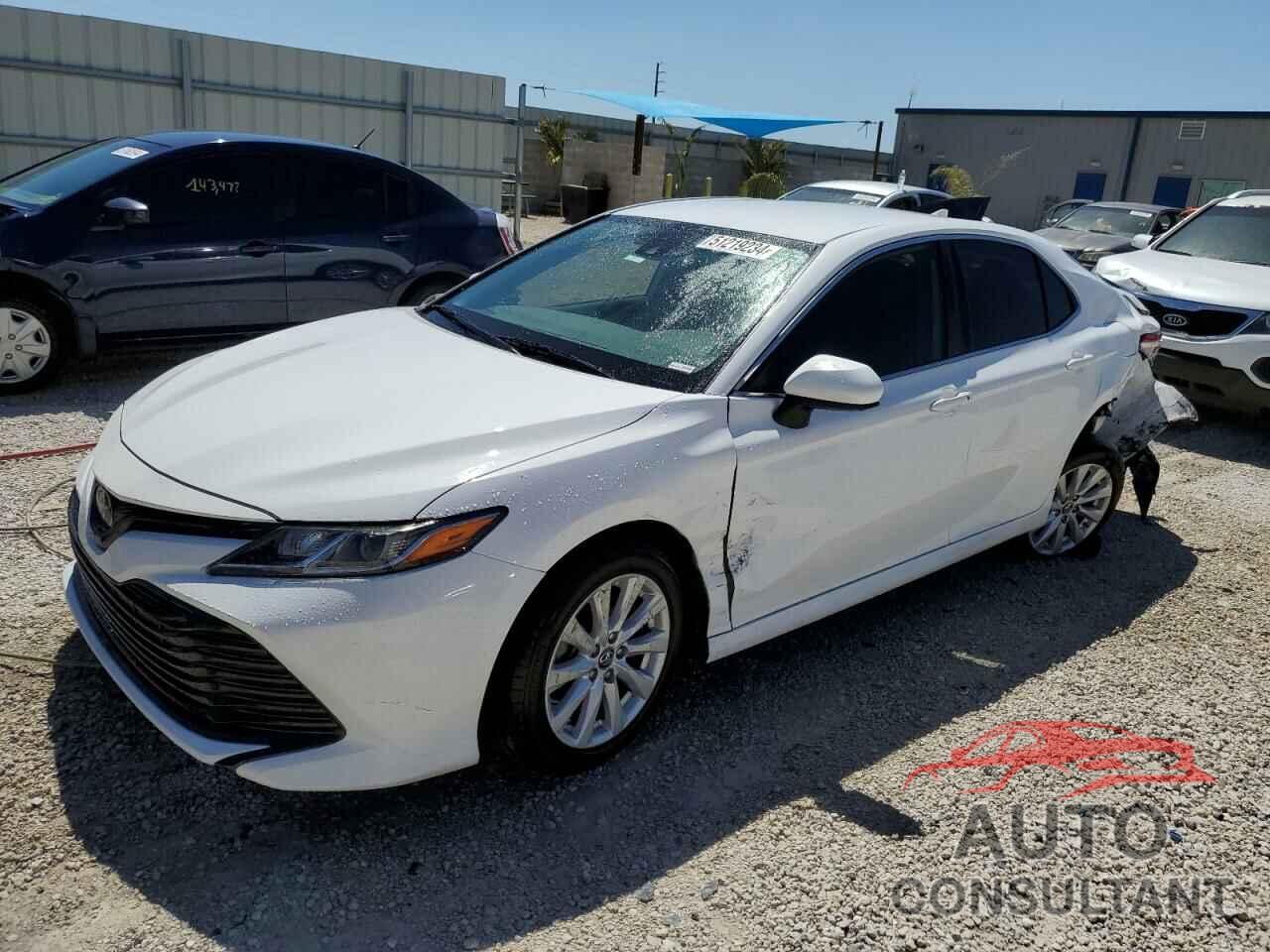 TOYOTA CAMRY 2019 - 4T1B11HK0KU770885