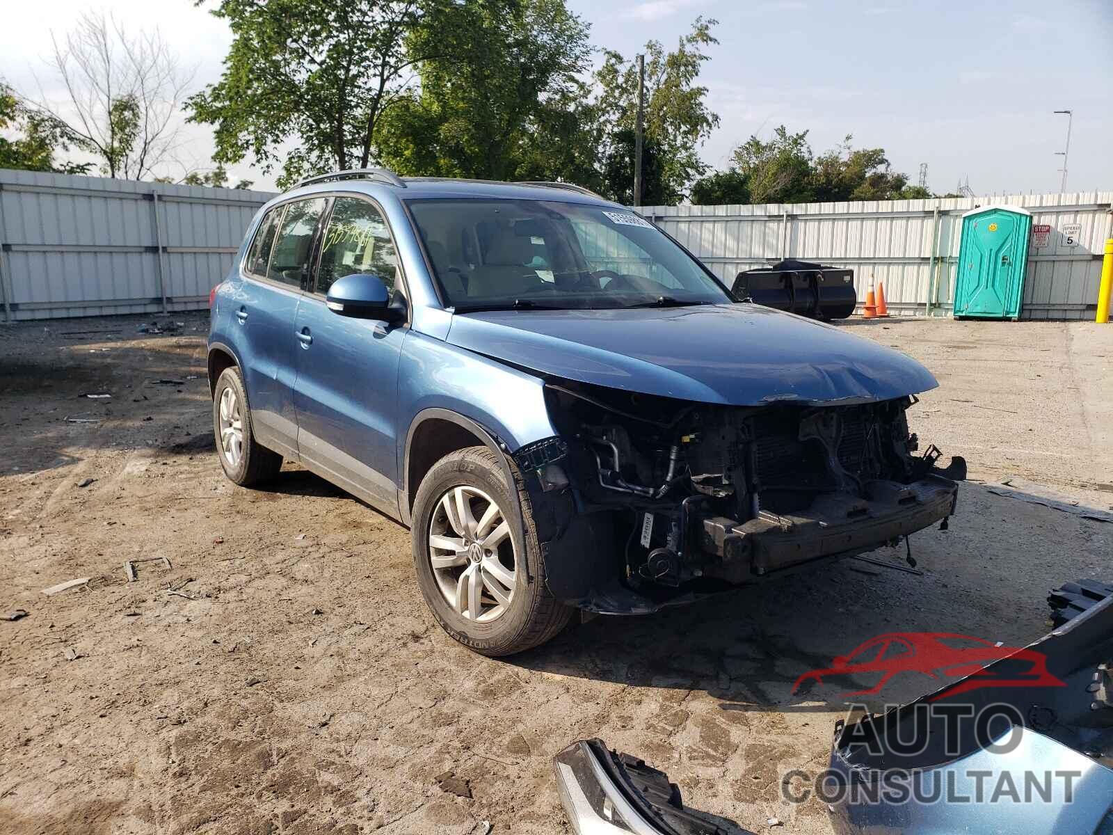 VOLKSWAGEN TIGUAN 2017 - WVGBV7AX6HK027990