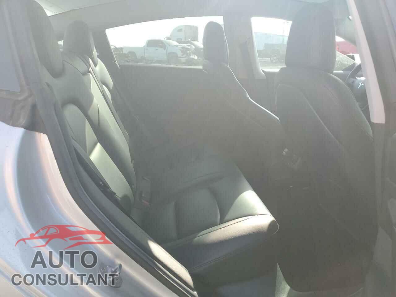 TESLA MODEL 3 2018 - 5YJ3E1EA3JF037536