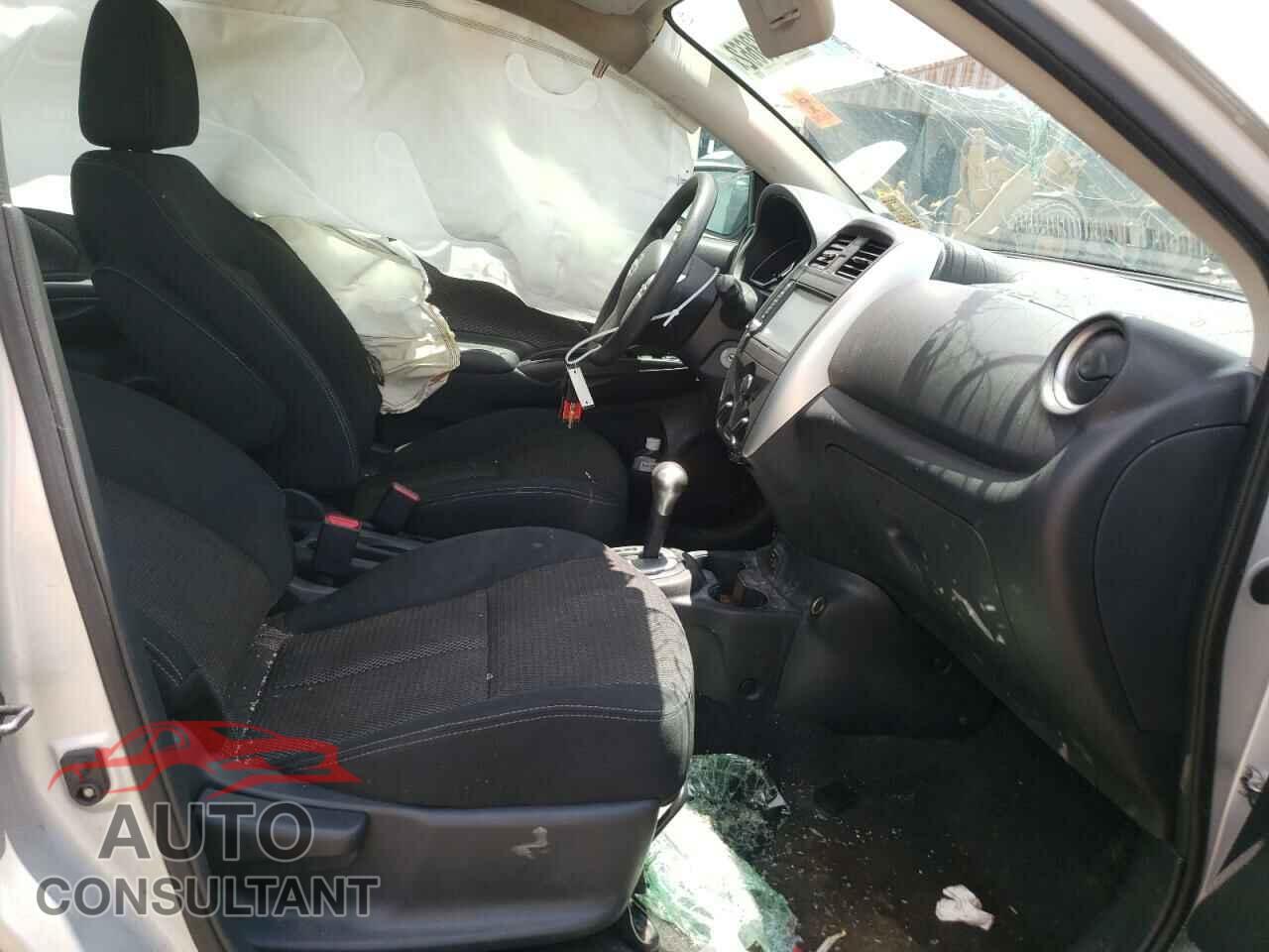 NISSAN VERSA 2019 - 3N1CN7AP3KL840852