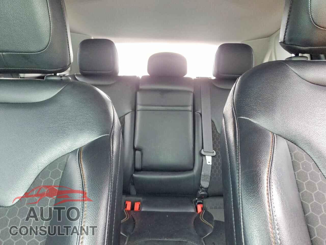 JEEP COMPASS 2017 - 3C4NJDBB8HT689647