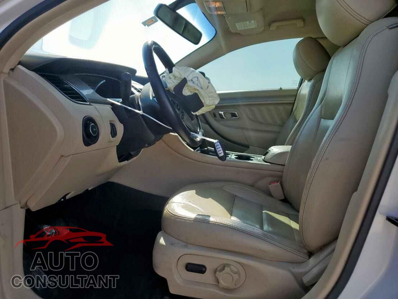 FORD TAURUS 2018 - 1FAHP2E8XJG111906