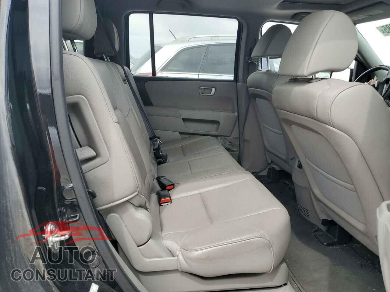 HONDA PILOT 2014 - 5FNYF4H79EB056313