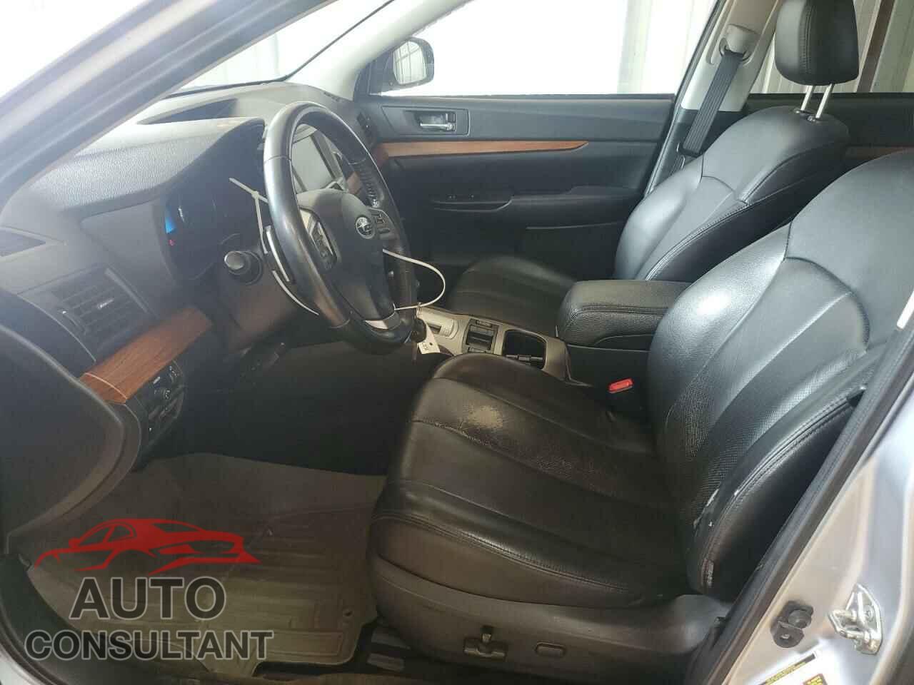 SUBARU OUTBACK 2013 - 4S4BRDLC8D2318885
