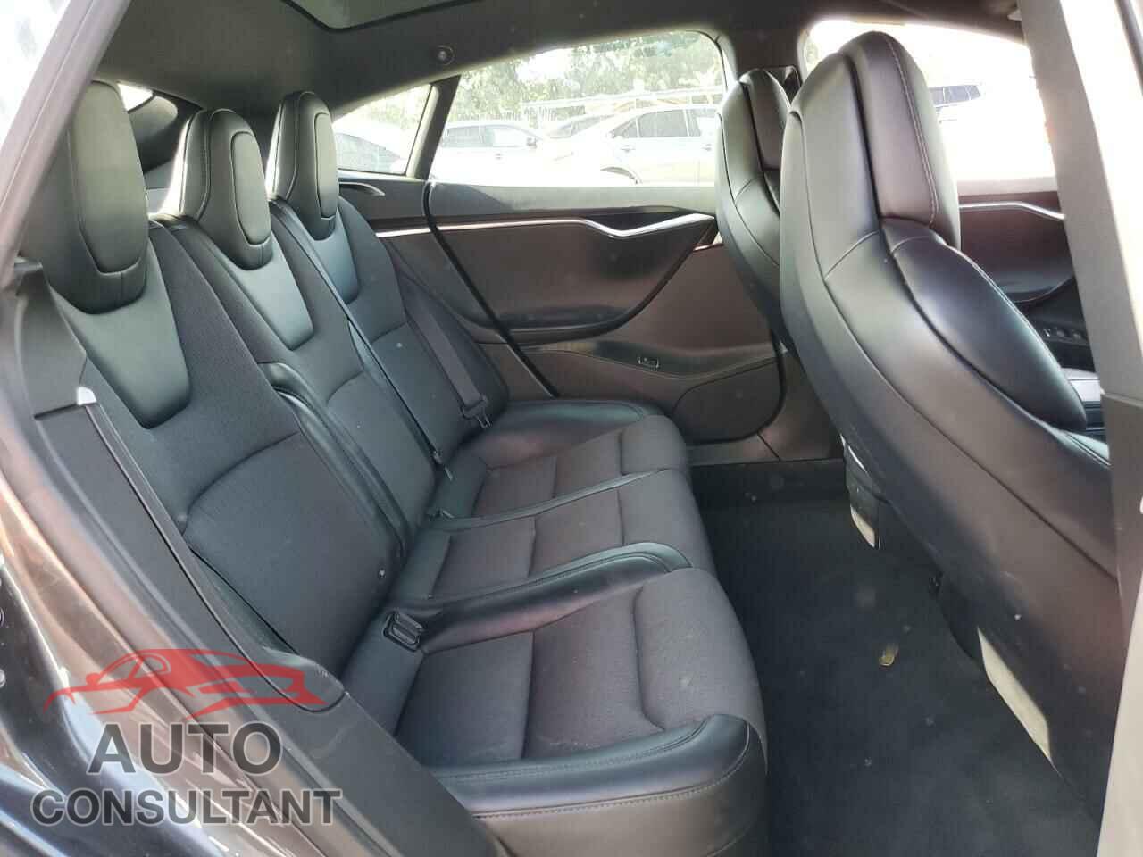 TESLA MODEL S 2018 - 5YJSA1E26JF246673