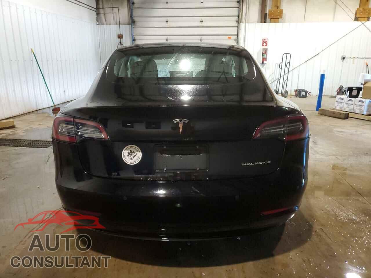 TESLA MODEL 3 2019 - 5YJ3E1EB5KF432411