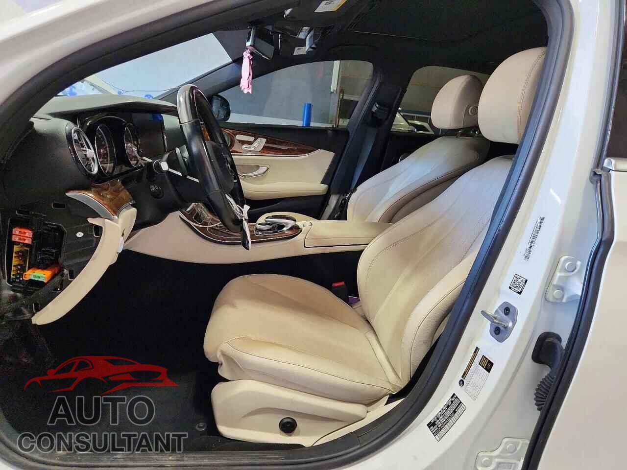 MERCEDES-BENZ E-CLASS 2019 - WDDZF4KB7KA526320