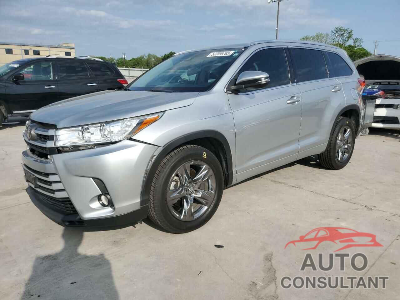TOYOTA HIGHLANDER 2018 - 5TDKZRFH7JS272446