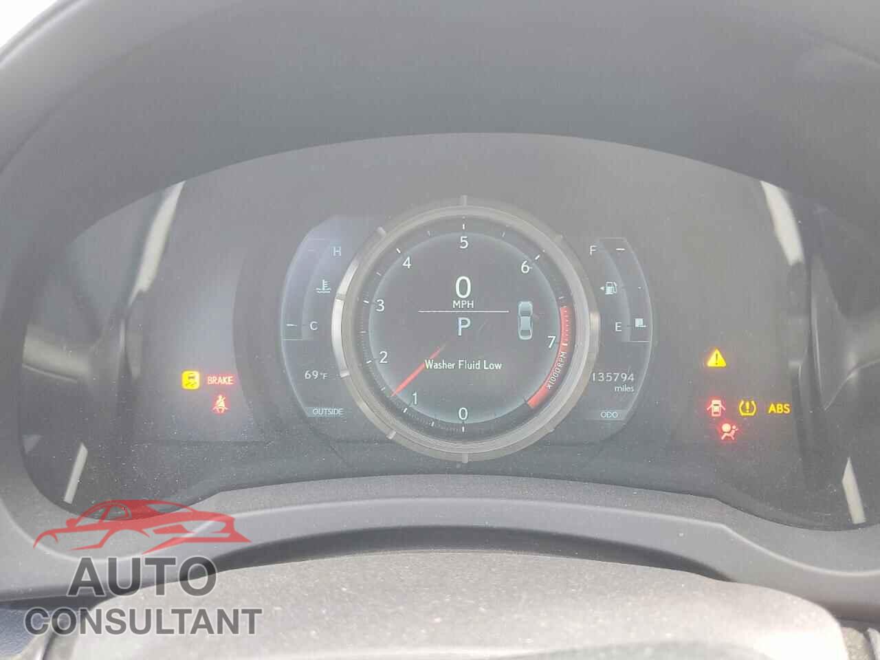 LEXUS IS 2015 - JTHBE1D21F5014835