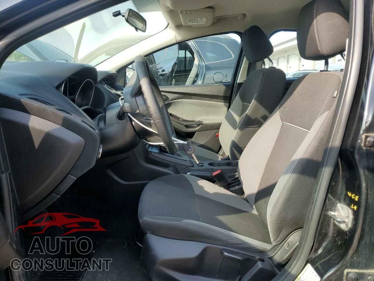 FORD FOCUS 2014 - 1FADP3E21EL357028