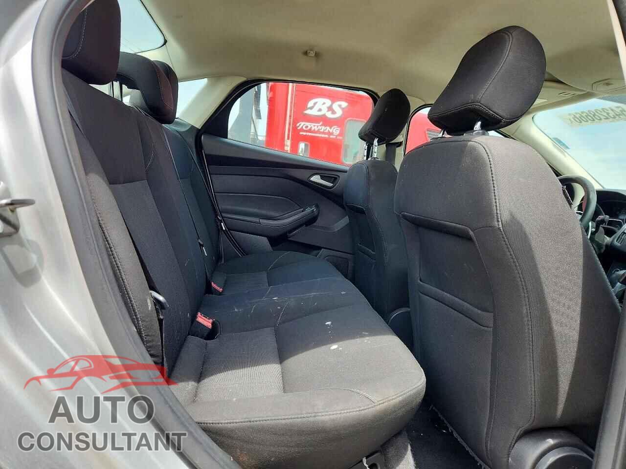 FORD FOCUS 2017 - 1FADP3F20HL229897