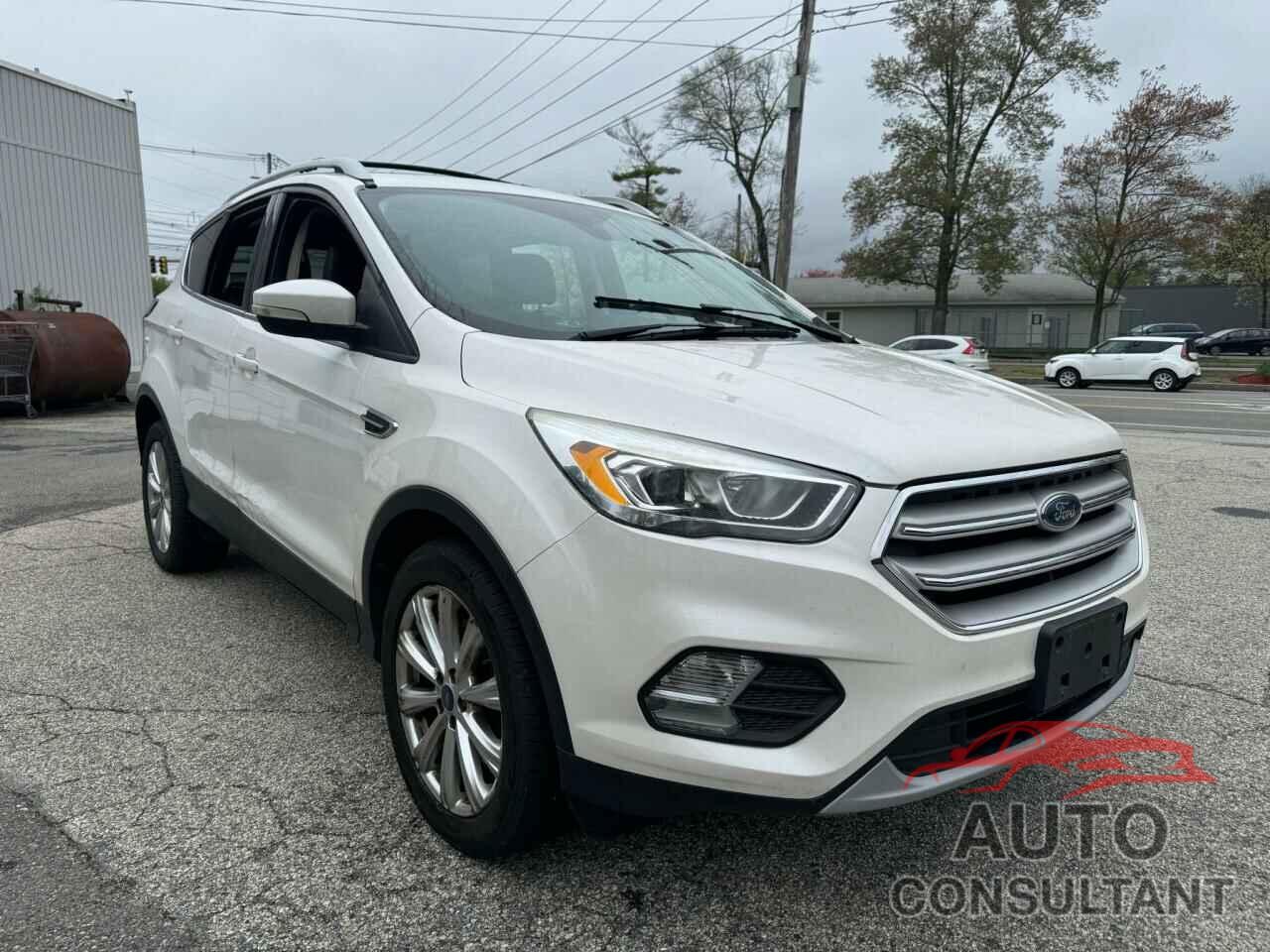 FORD ESCAPE 2017 - 1FMCU9J99HUA86329