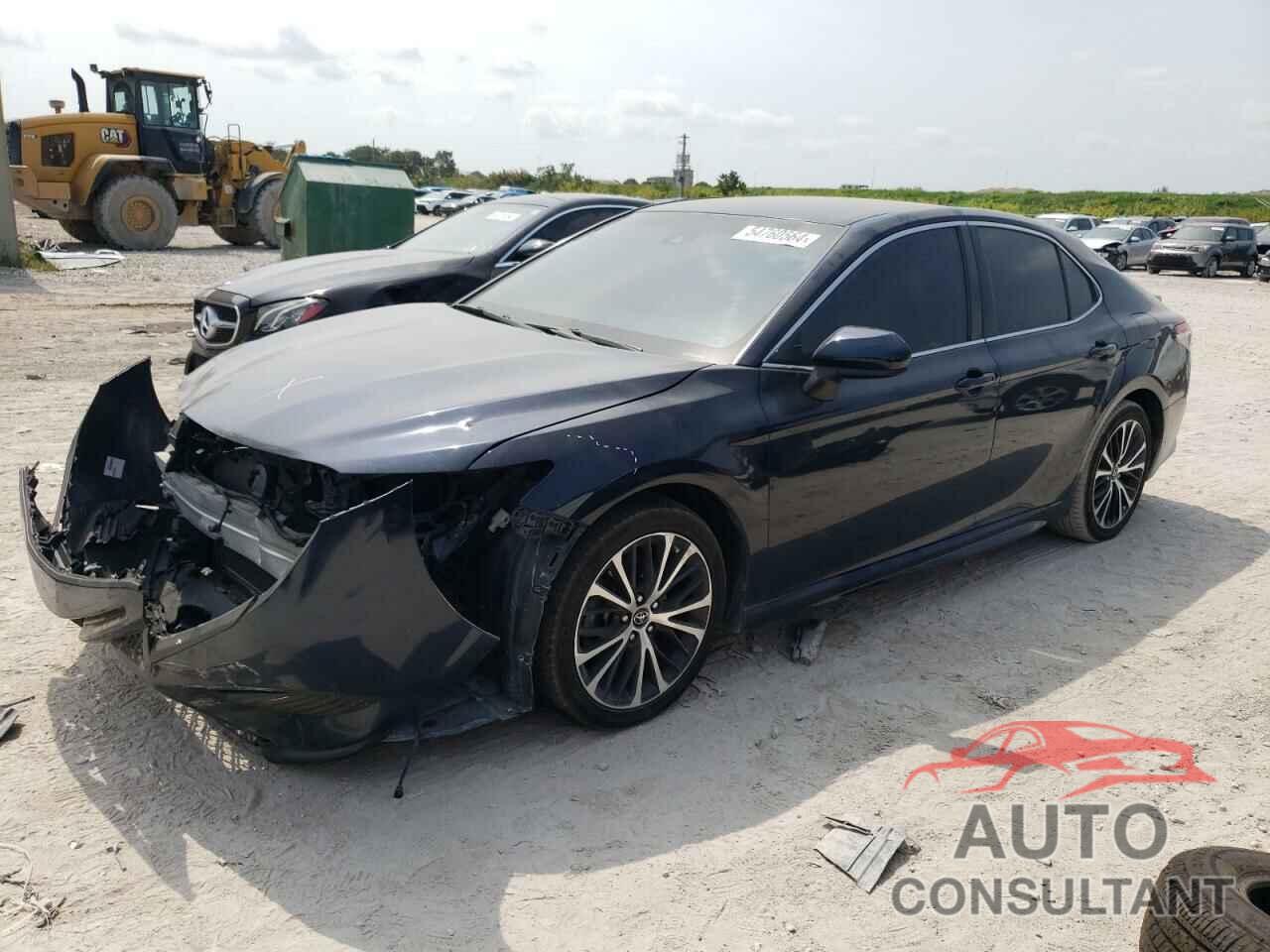 TOYOTA CAMRY 2018 - 4T1B11HK2JU573487