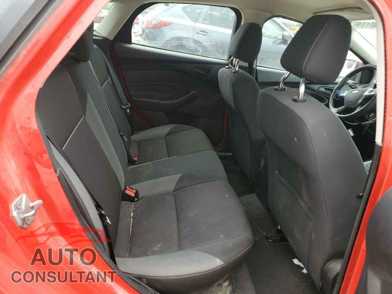 FORD FOCUS 2012 - 1FAHP3K2XCL141603