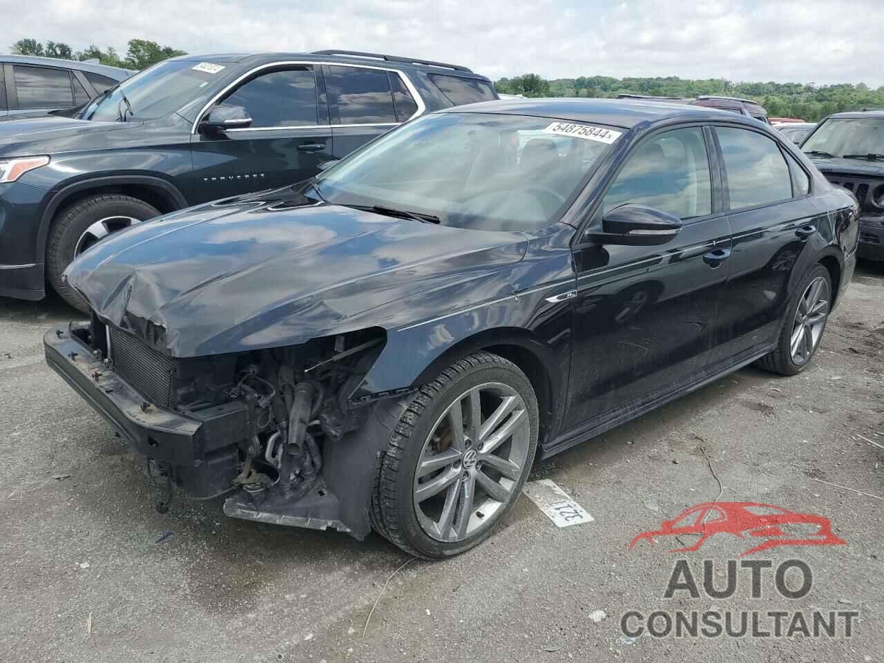 VOLKSWAGEN PASSAT 2018 - 1VWAA7A36JC025372