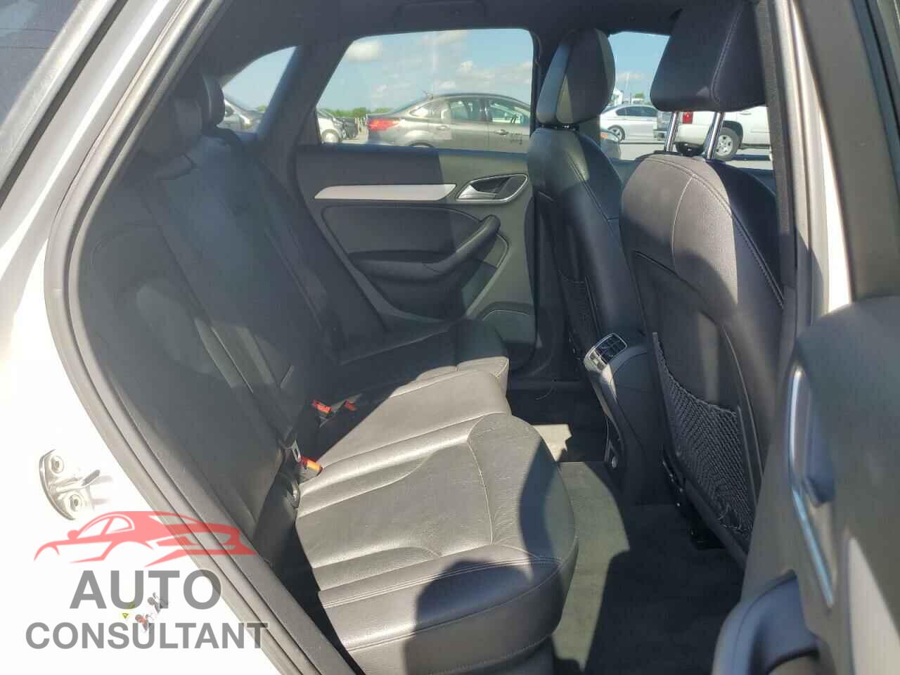 AUDI Q3 2017 - WA1BCCFS0HR010488
