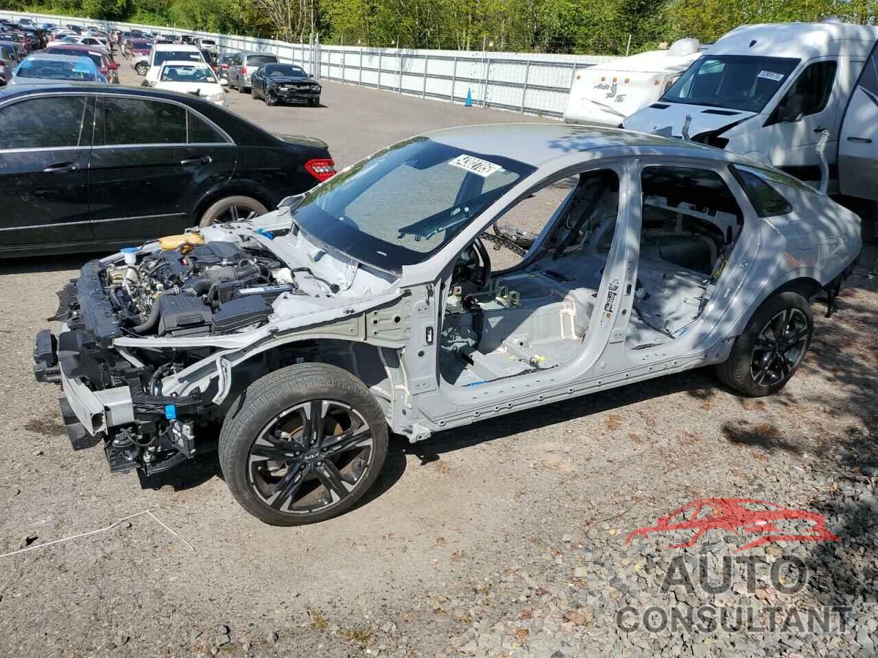 KIA K5 2022 - 5XXG64J25NG152026