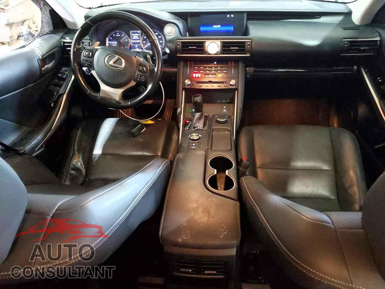 LEXUS IS 2017 - JTHCM1D27H5018222