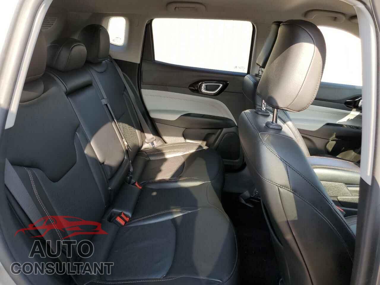 JEEP COMPASS 2022 - 3C4NJDCB8NT132201