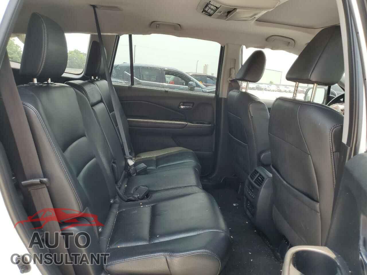 HONDA PILOT 2017 - 5FNYF5H97HB005405