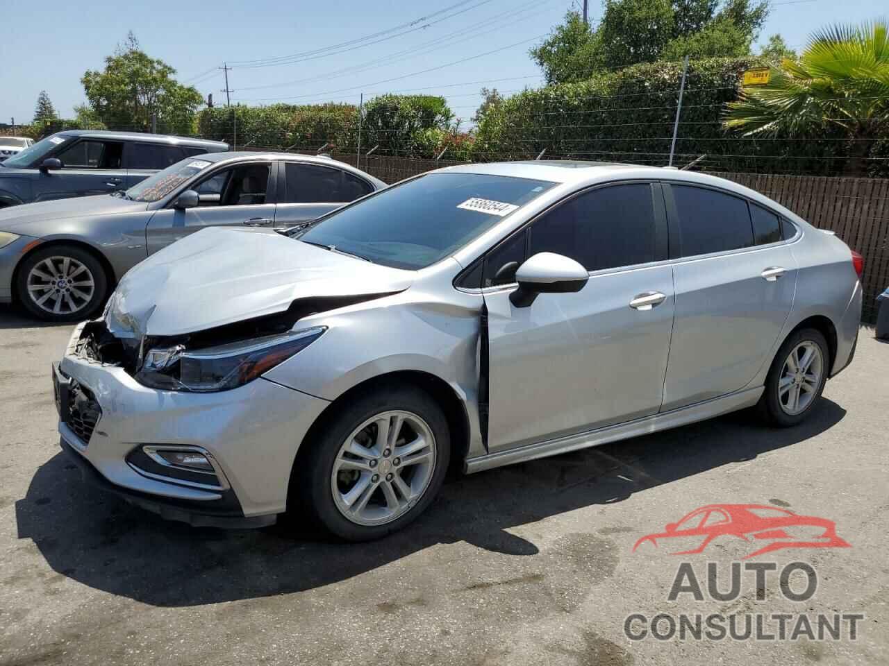 CHEVROLET CRUZE 2018 - 1G1BE5SM2J7191641