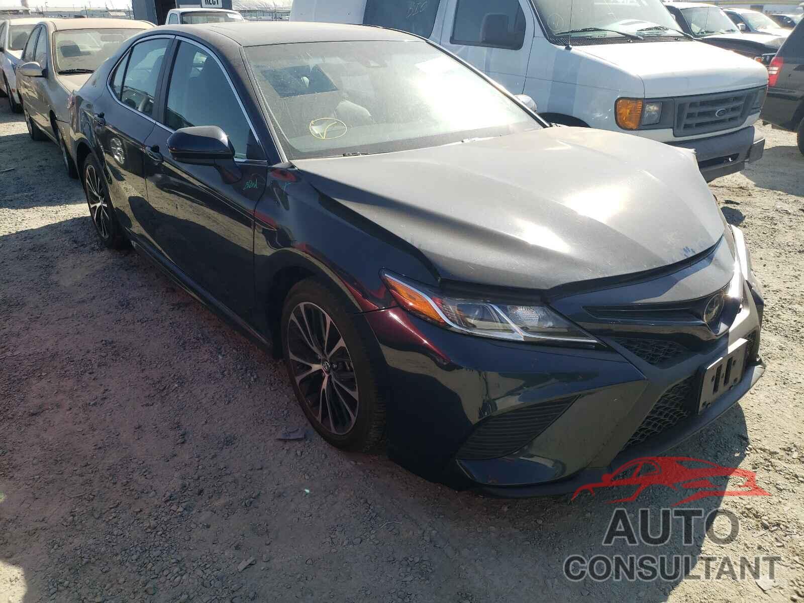 TOYOTA CAMRY 2018 - 4T1B11HK0JU526510