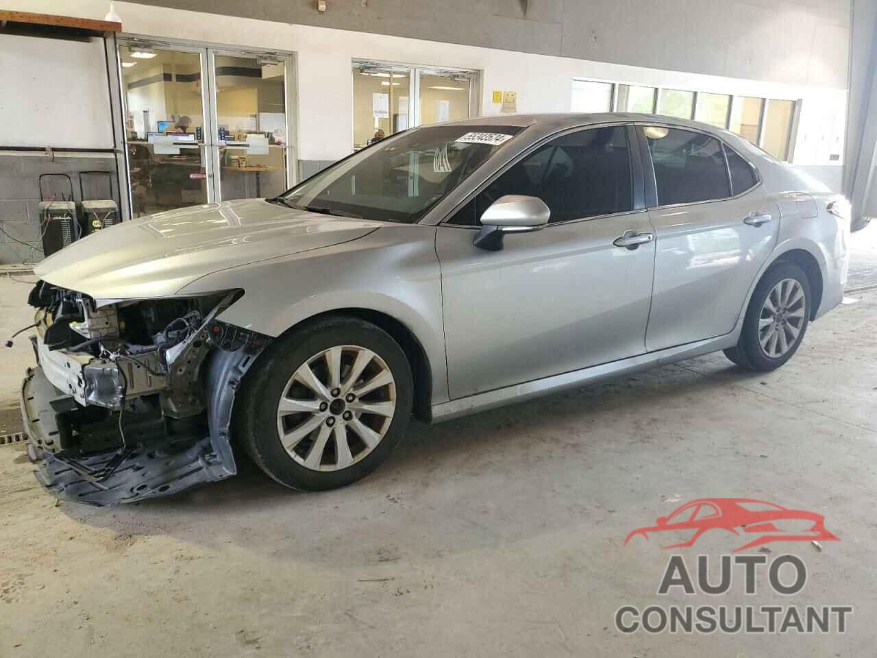 TOYOTA CAMRY 2018 - 4T1B11HK6JU061862