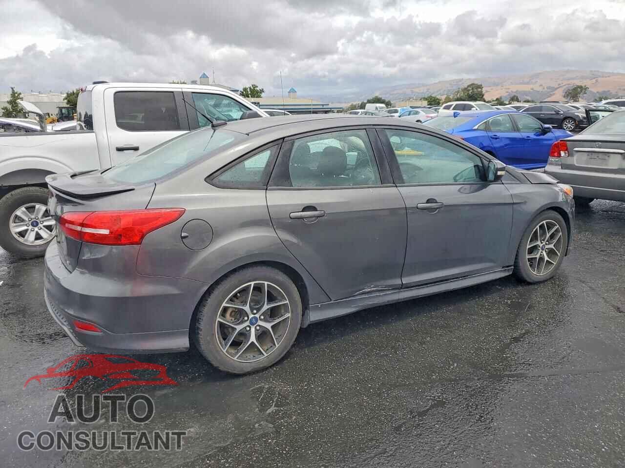 FORD FOCUS 2016 - 1FADP3F28GL301752