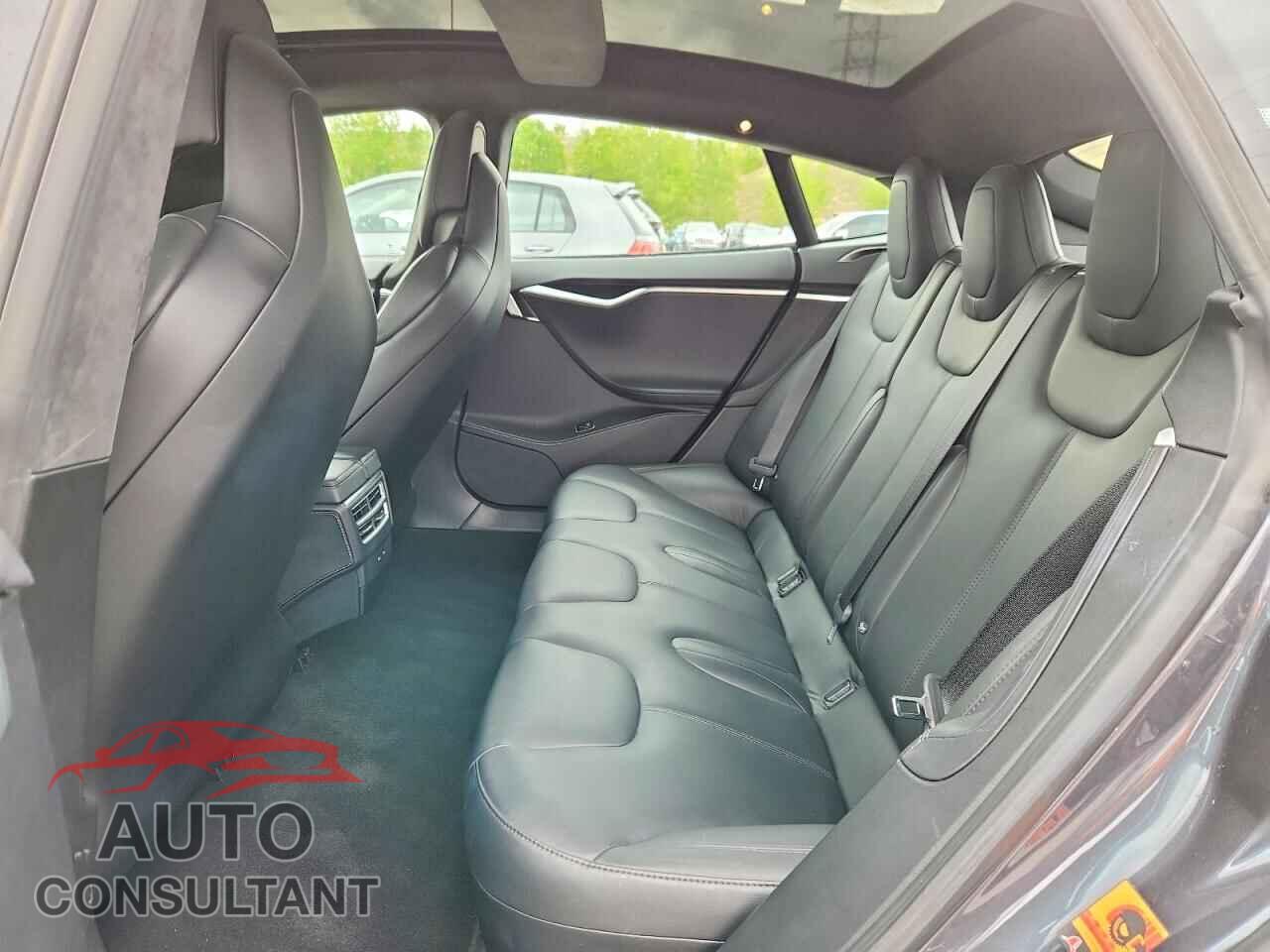 TESLA MODEL S 2017 - 5YJSA1E23HF188967
