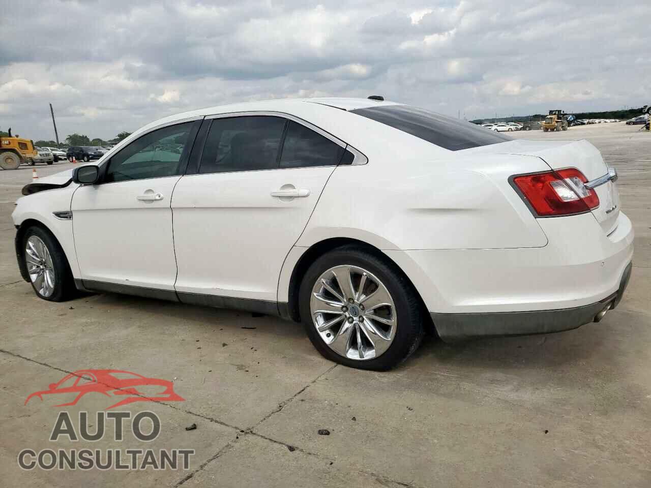 FORD TAURUS 2011 - 1FAHP2FW5BG113044