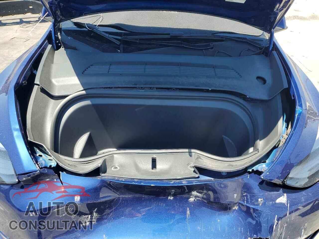 TESLA MODEL Y 2024 - 7SAYGDED8RF153681