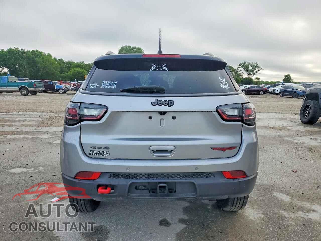 JEEP COMPASS 2022 - 3C4NJDDB9NT155257