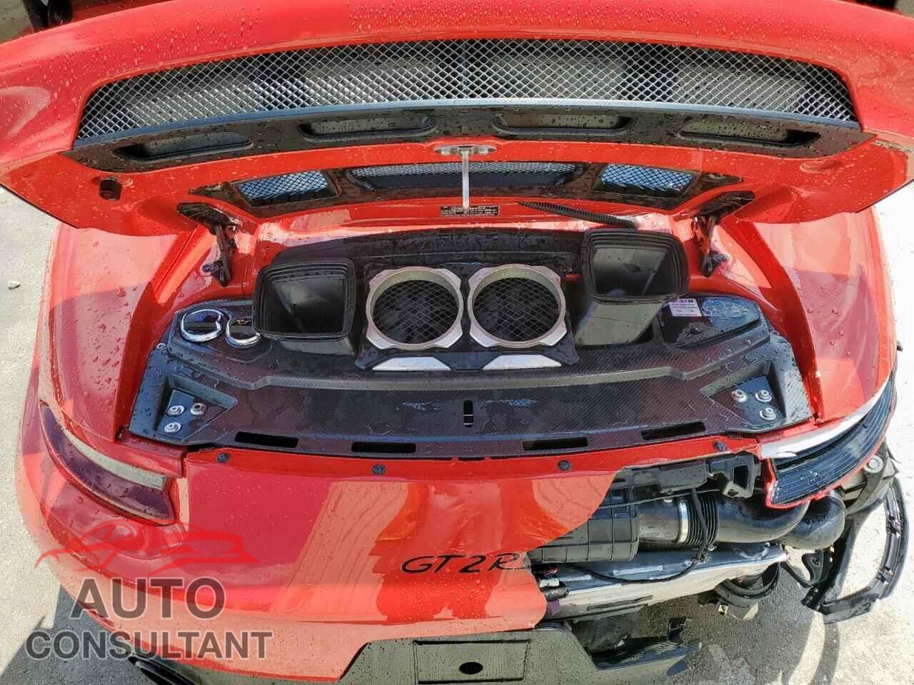PORSCHE 911 2018 - WP0AE2A90JS185090