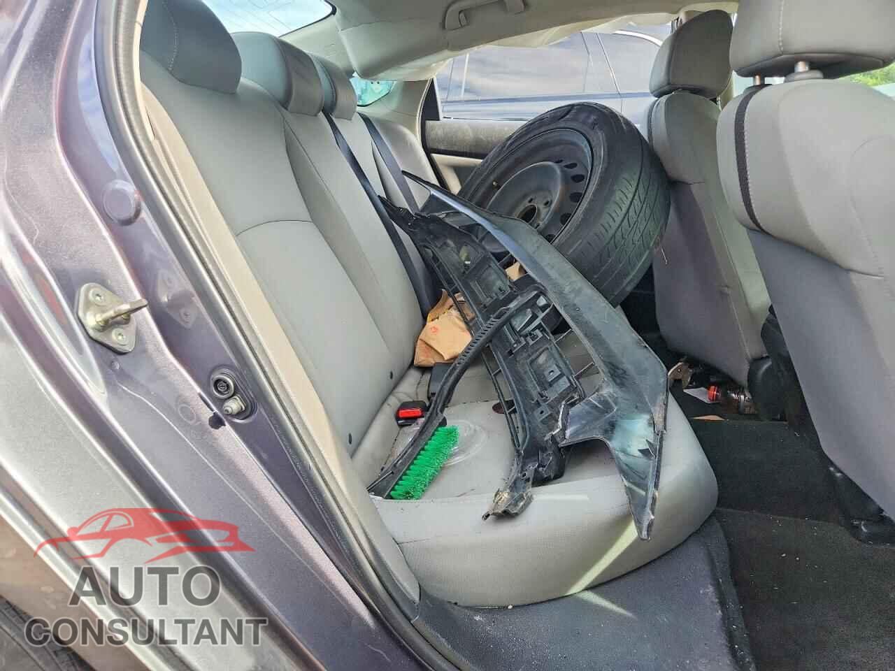 HONDA CIVIC 2019 - 2HGFC2F63KH538314