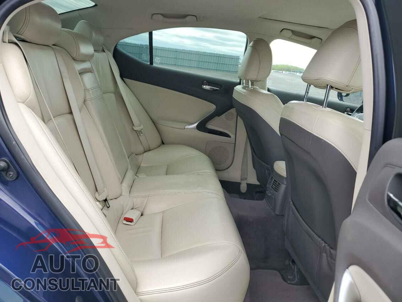 LEXUS IS 2011 - JTHCE5C28B5001376