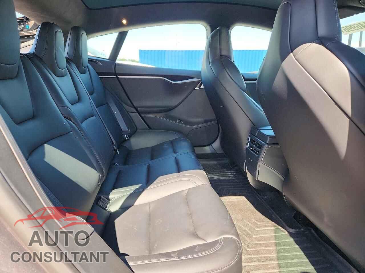 TESLA MODEL S 2019 - 5YJSA1E4XKF331275