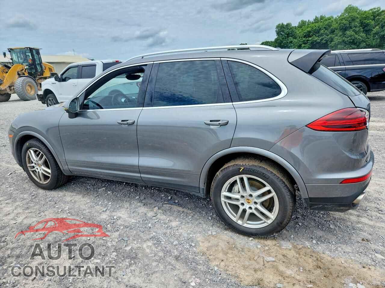 PORSCHE CAYENNE 2017 - WP1AB2A24HLA53092