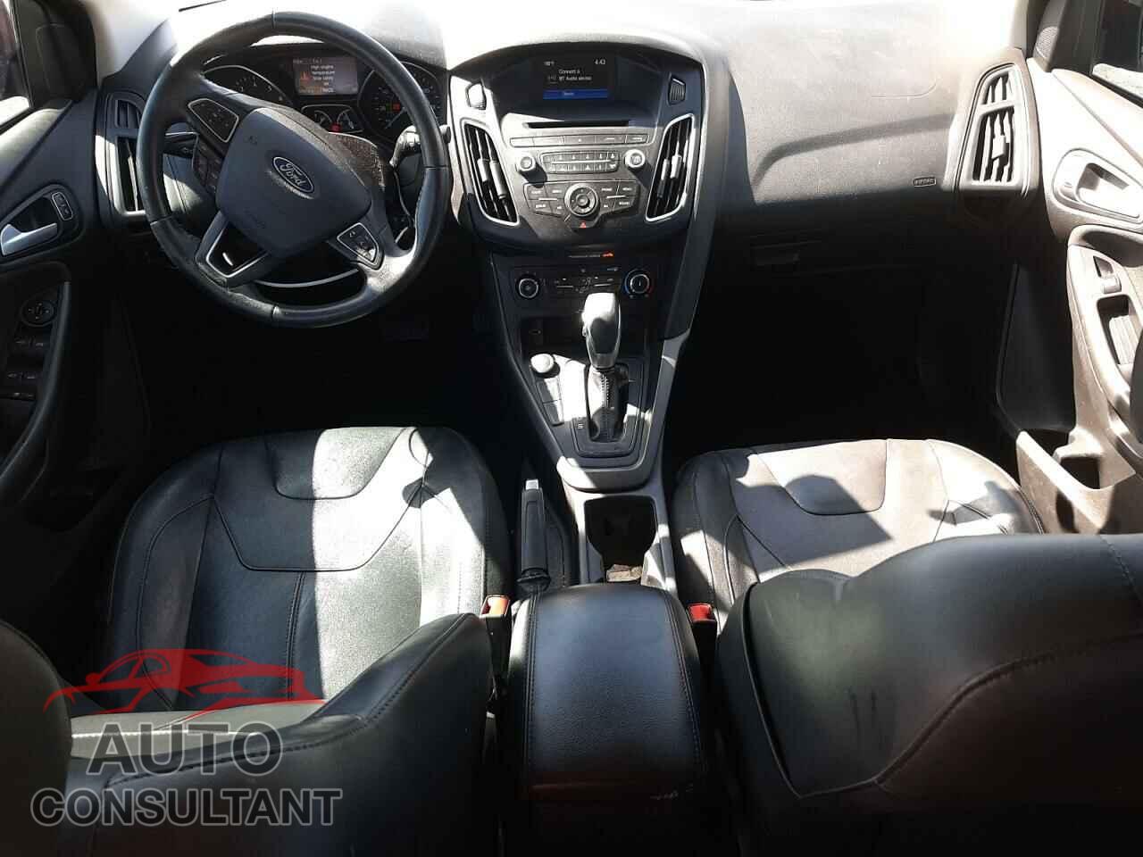 FORD FOCUS 2015 - 1FADP3F24FL314108