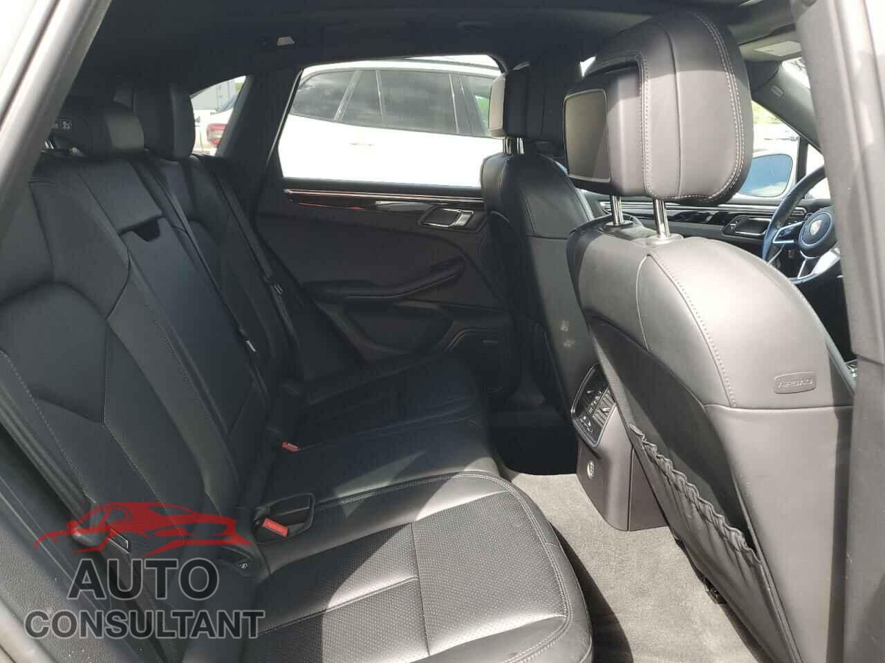 PORSCHE MACAN 2018 - WP1AA2A52JLB21473