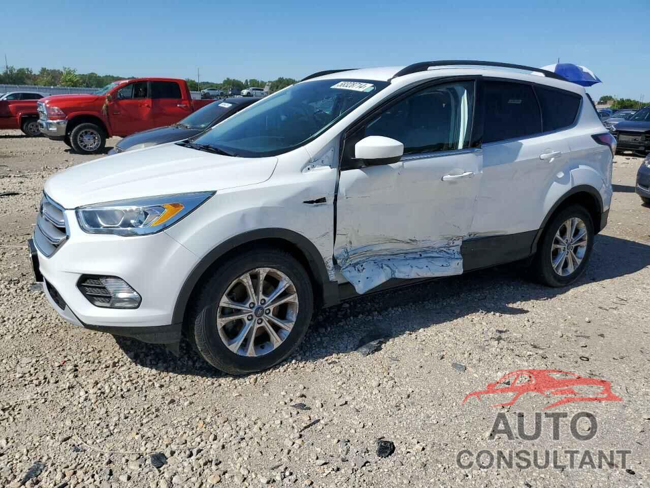 FORD ESCAPE 2017 - 1FMCU0G9XHUB58044