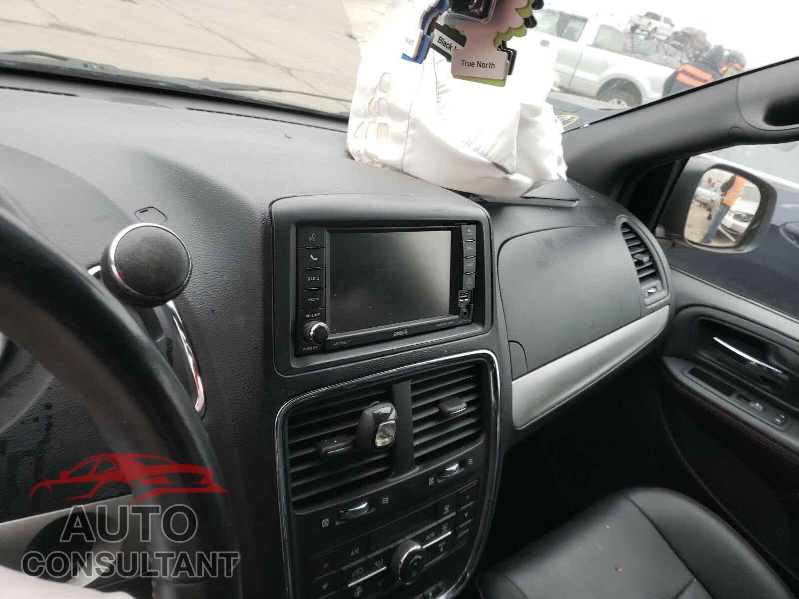 DODGE GRAND CARA 2017 - 2C4RDGEG6HR798564