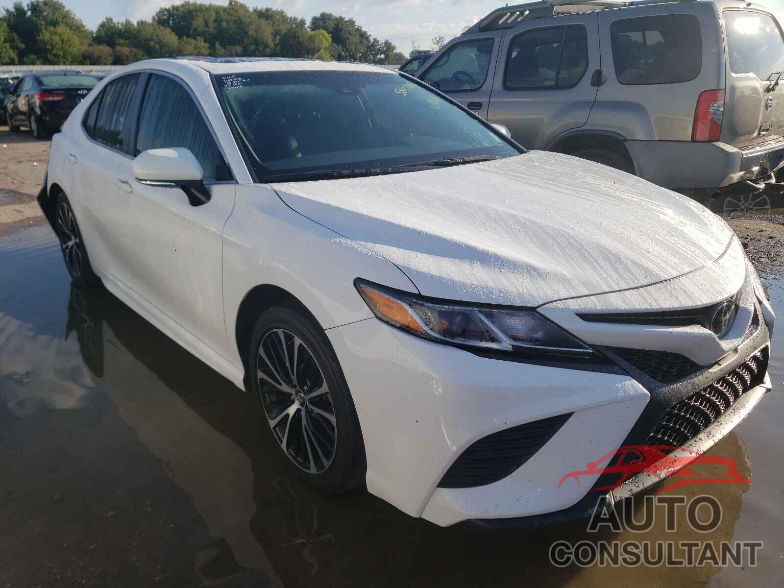 TOYOTA CAMRY 2018 - 4T1B11HK9JU626945