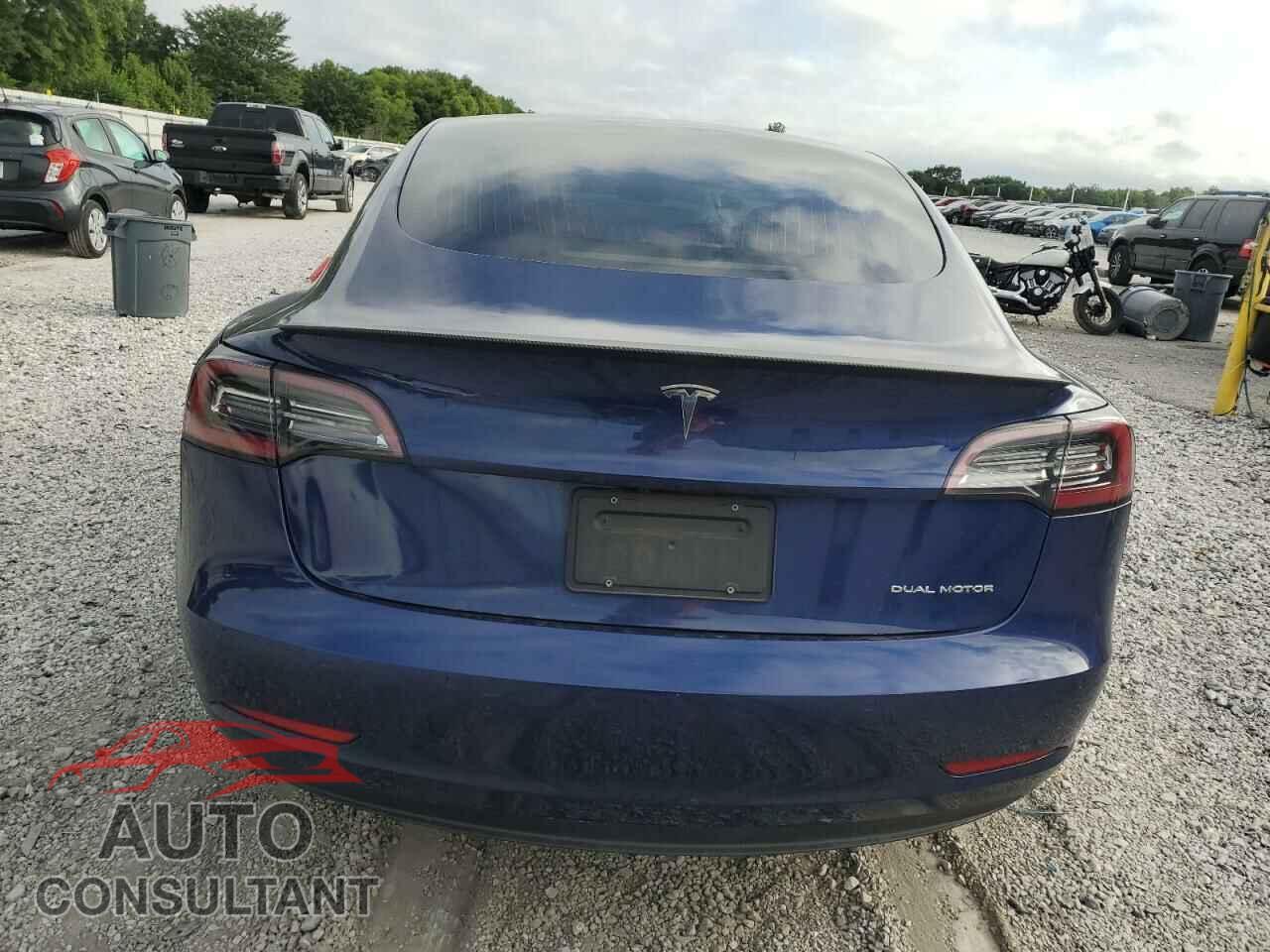 TESLA MODEL 3 2018 - 5YJ3E1EB6JF063685