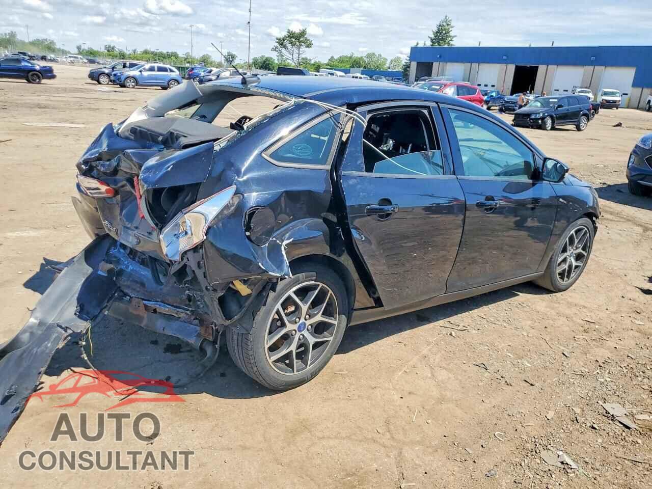 FORD FOCUS 2018 - 1FADP3H27JL282065