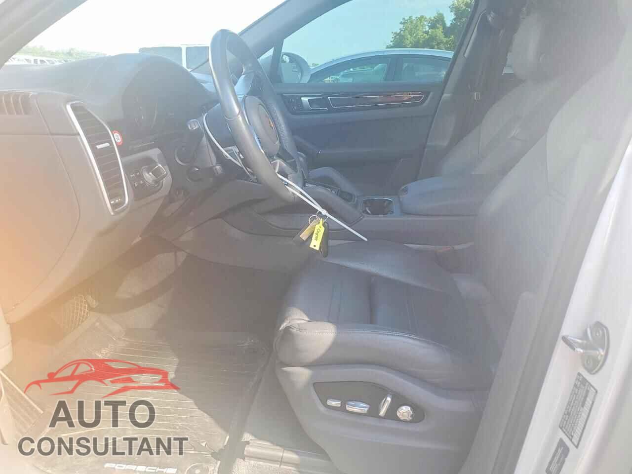 PORSCHE CAYENNE 2019 - WP1AA2AY0KDA04366