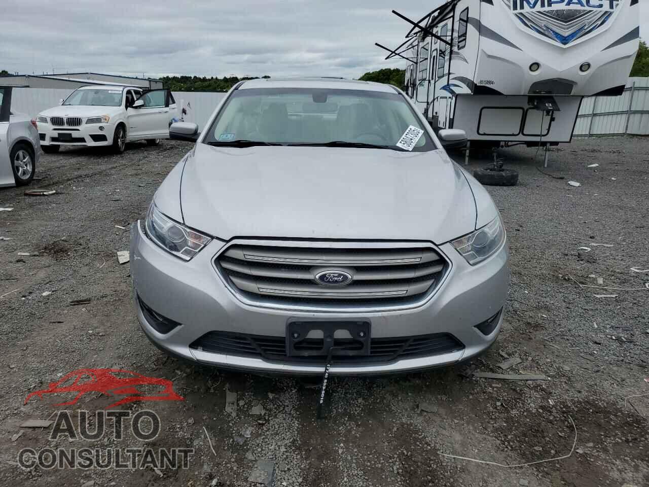 FORD TAURUS 2013 - 1FAHP2E8XDG208155