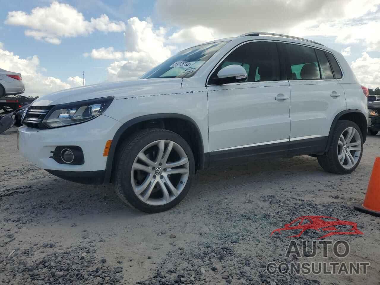 VOLKSWAGEN TIGUAN 2016 - WVGAV7AX0GW506506