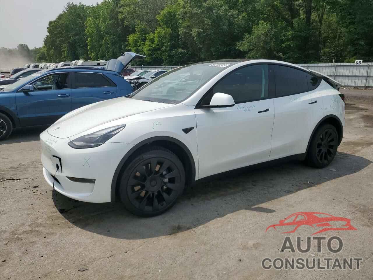 TESLA MODEL Y 2023 - 7SAYGDEE5PF676775